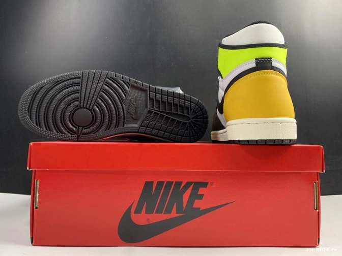 Rep Onekick 1 OG 'VOLT RETRO JORDAN HIGH GOLD' 555088-118 AIR 0720
